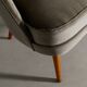 Fauteuil asymétrique en bois sculpté suédois par Arne Norell, années 1950
