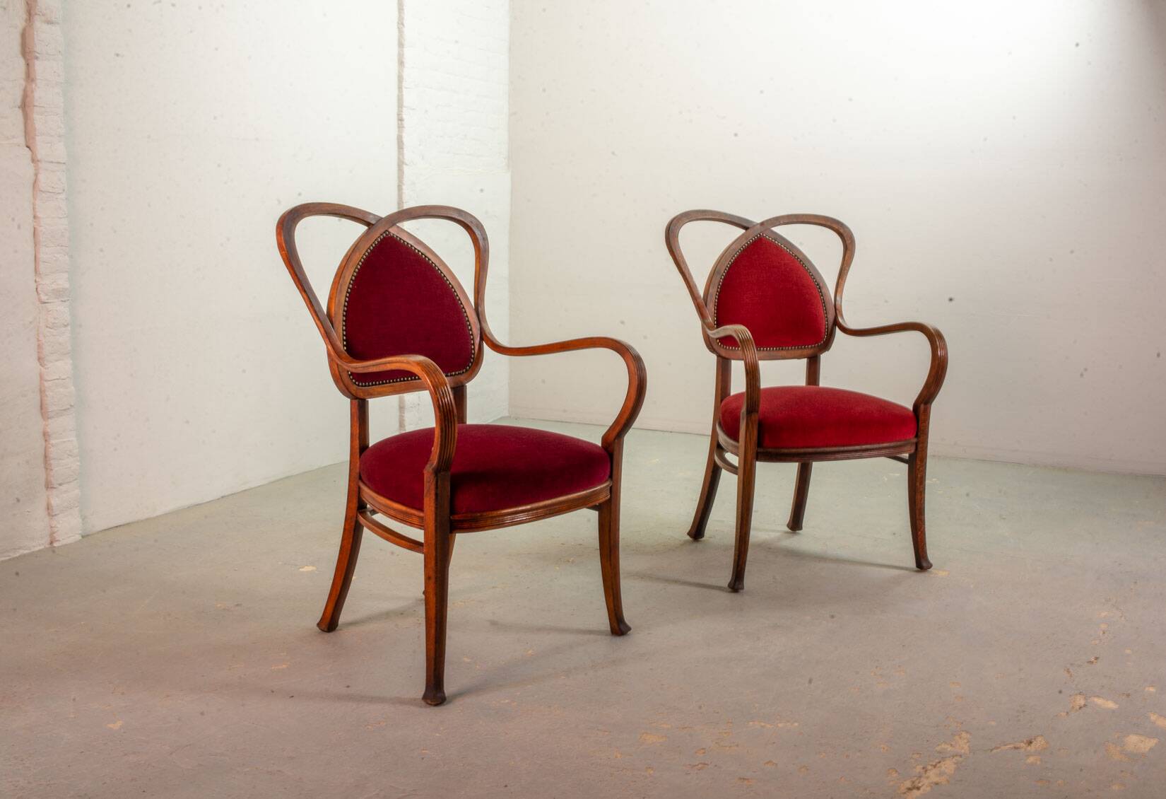 Red Velvet Heartshaped Wooden Vintage Design Side Chairs. Set of 2. 1950s