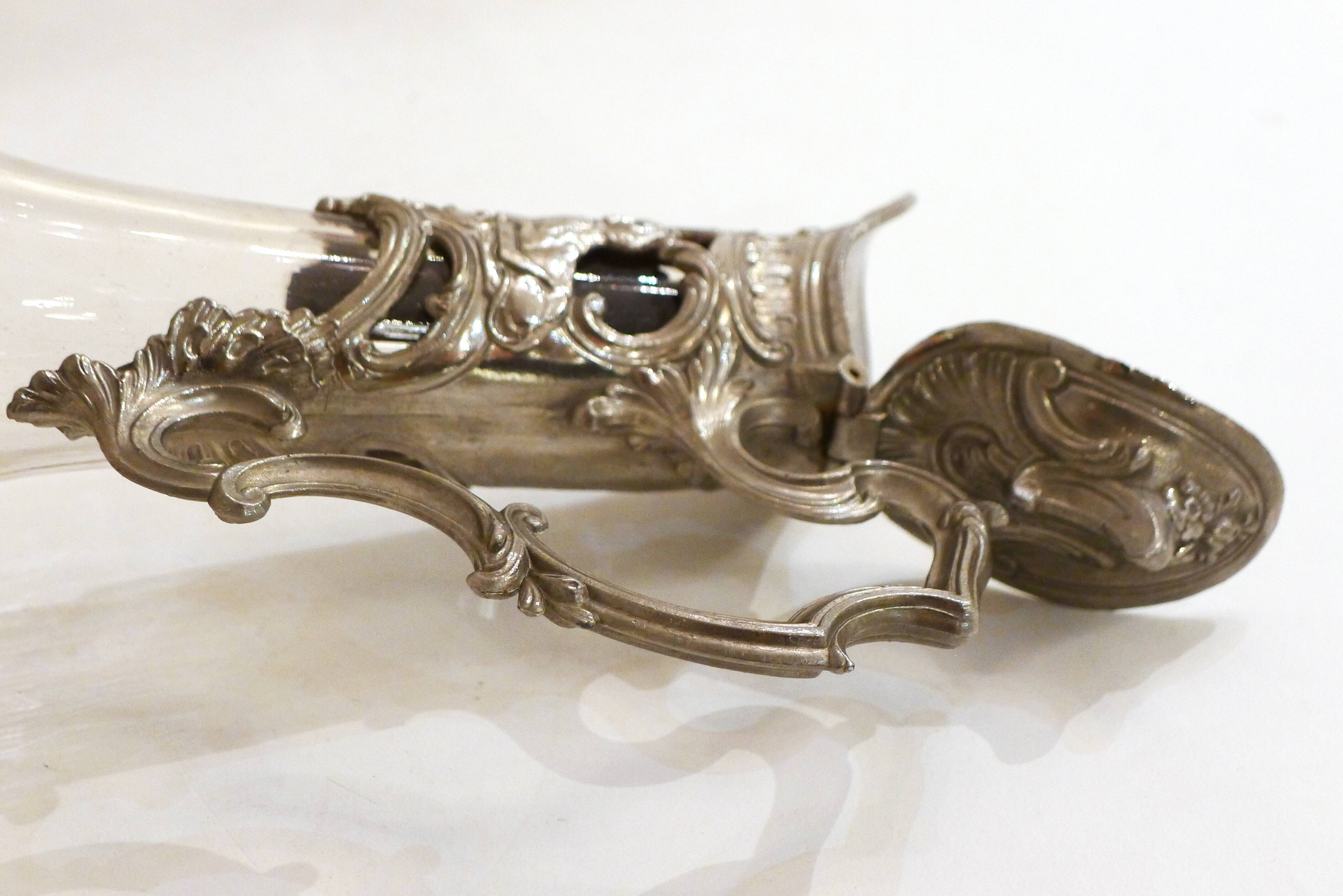 The Louvre's department carafe