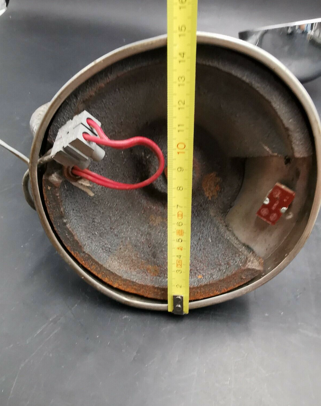 Industrial articulated lamp