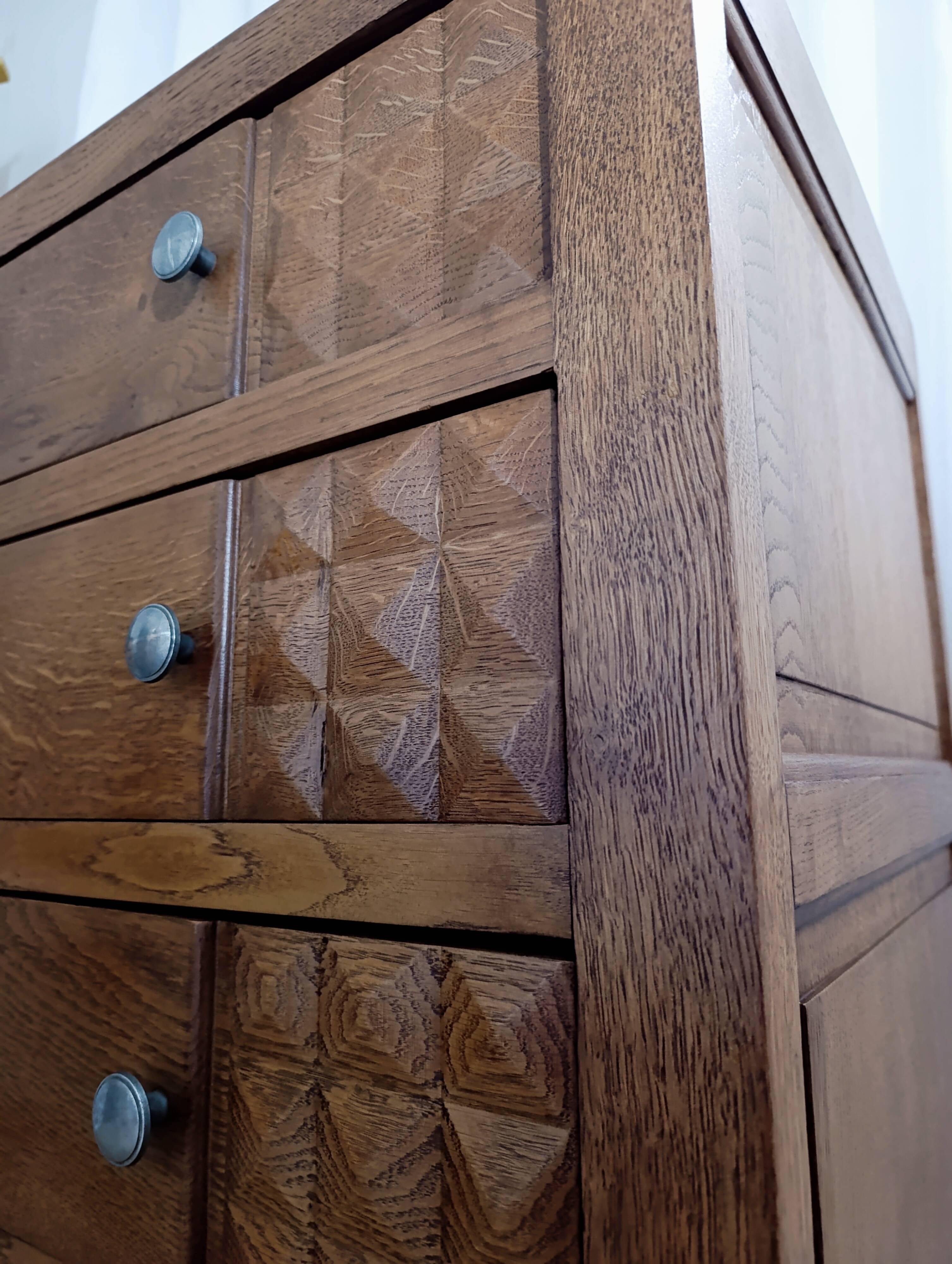 Restored solid oak chest of drawers – Art Deco style