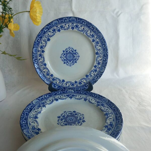 6 assiettes Jules Vieillard, service ''Louis XV'', XIXe siècle