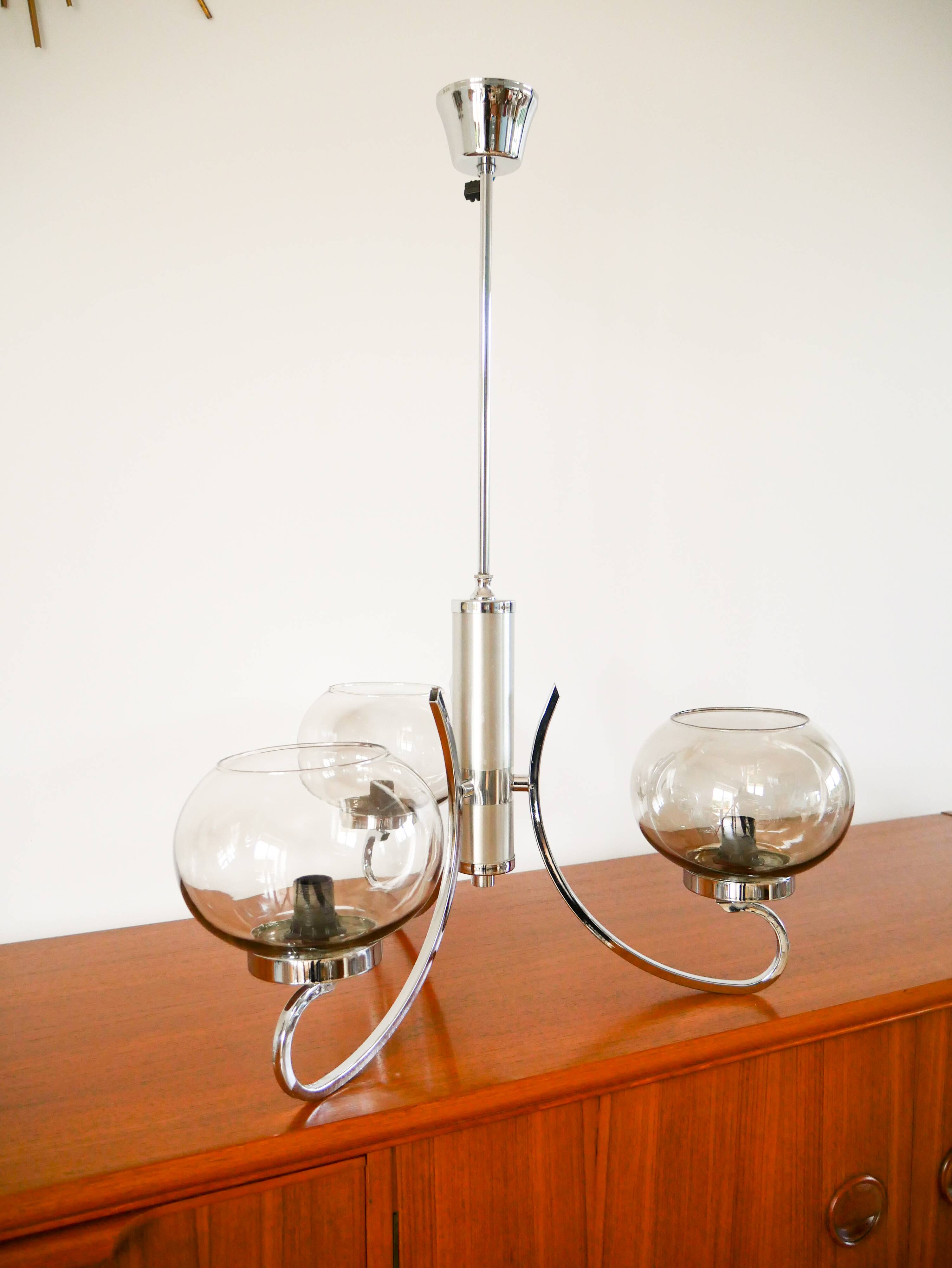 Chandelier Gaetano Sciolari, 3 lights, in chrome and smoked glass, 1970.