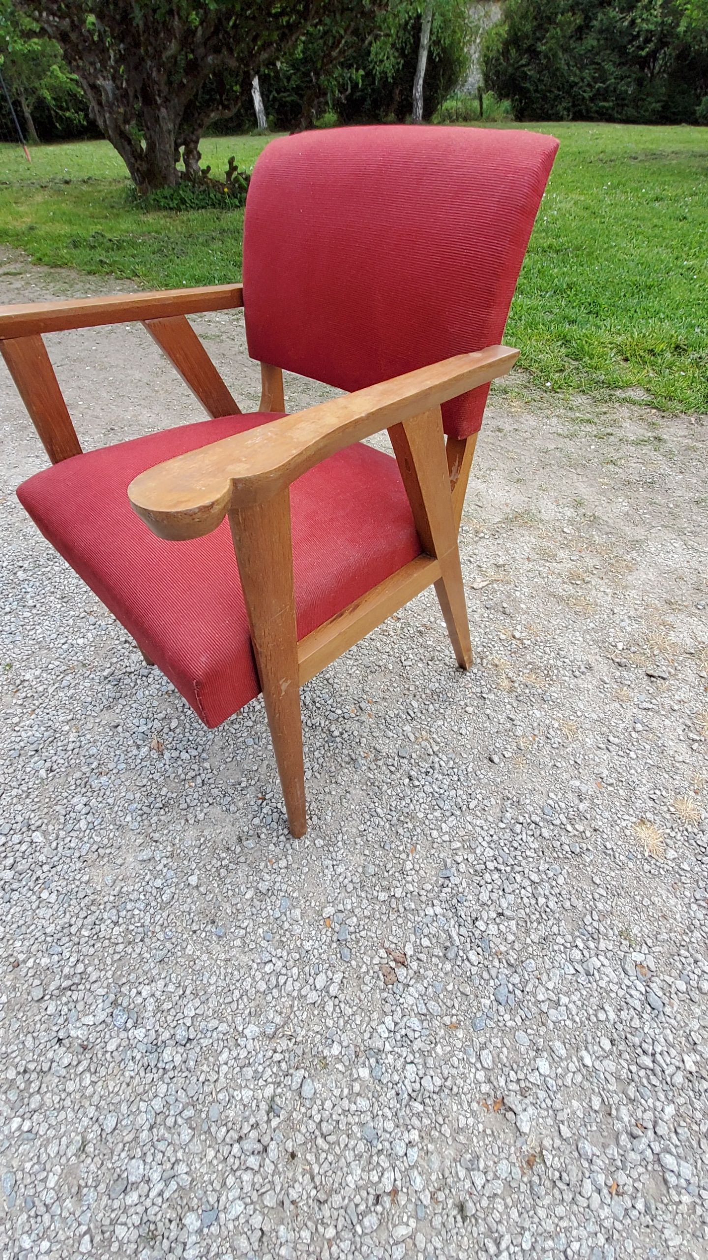 Armchair of the 50s in blond oak and red fabrics compass feet