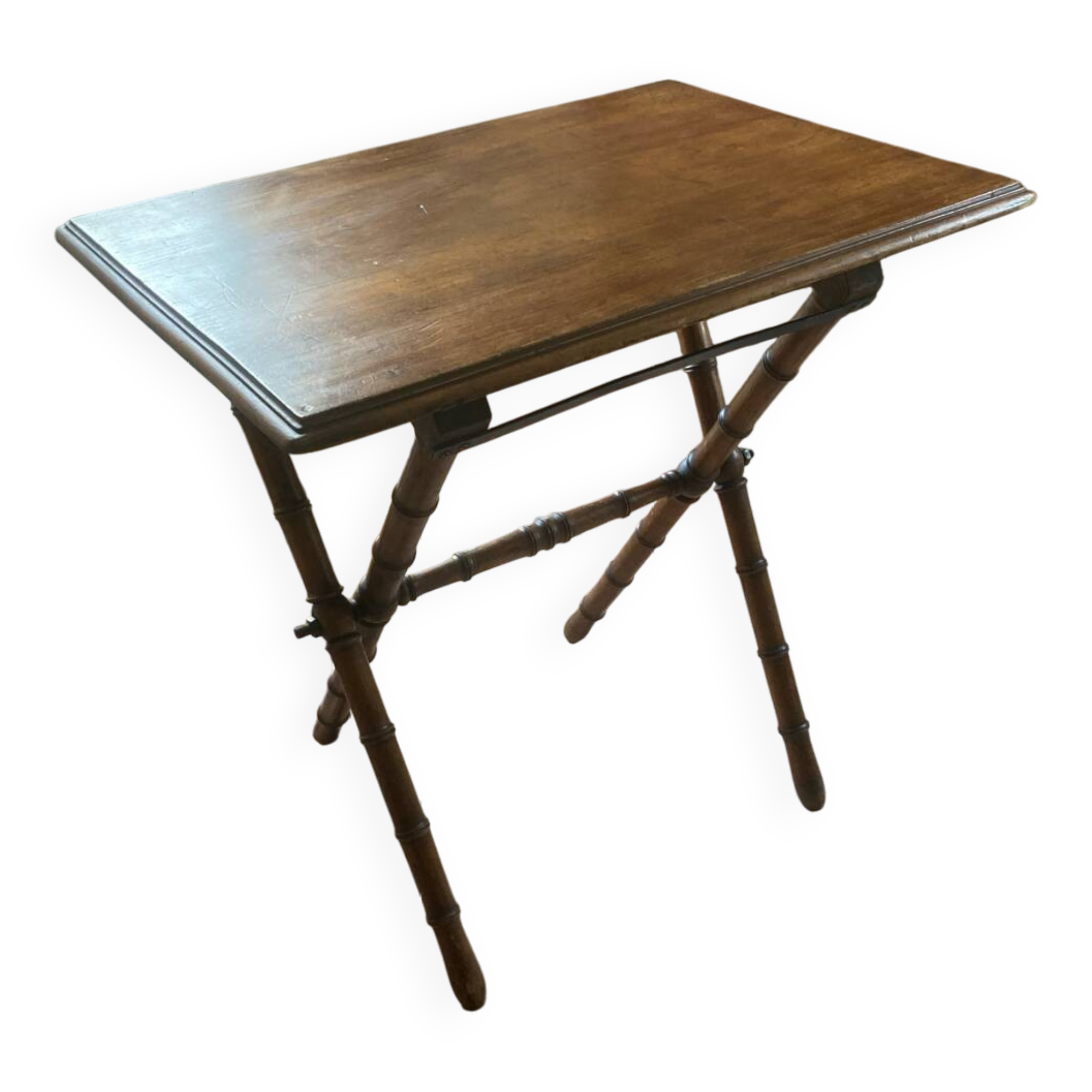 Folding table