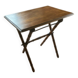 Folding table