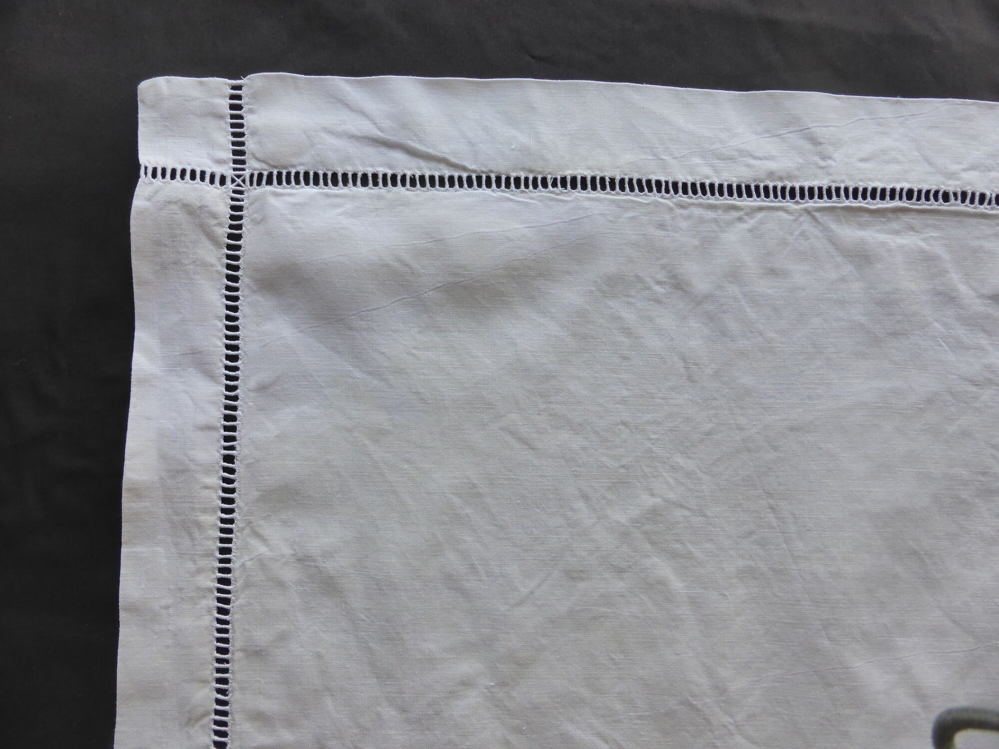 5 Antique pillowcases in embroidered linen days scale-59x61cm