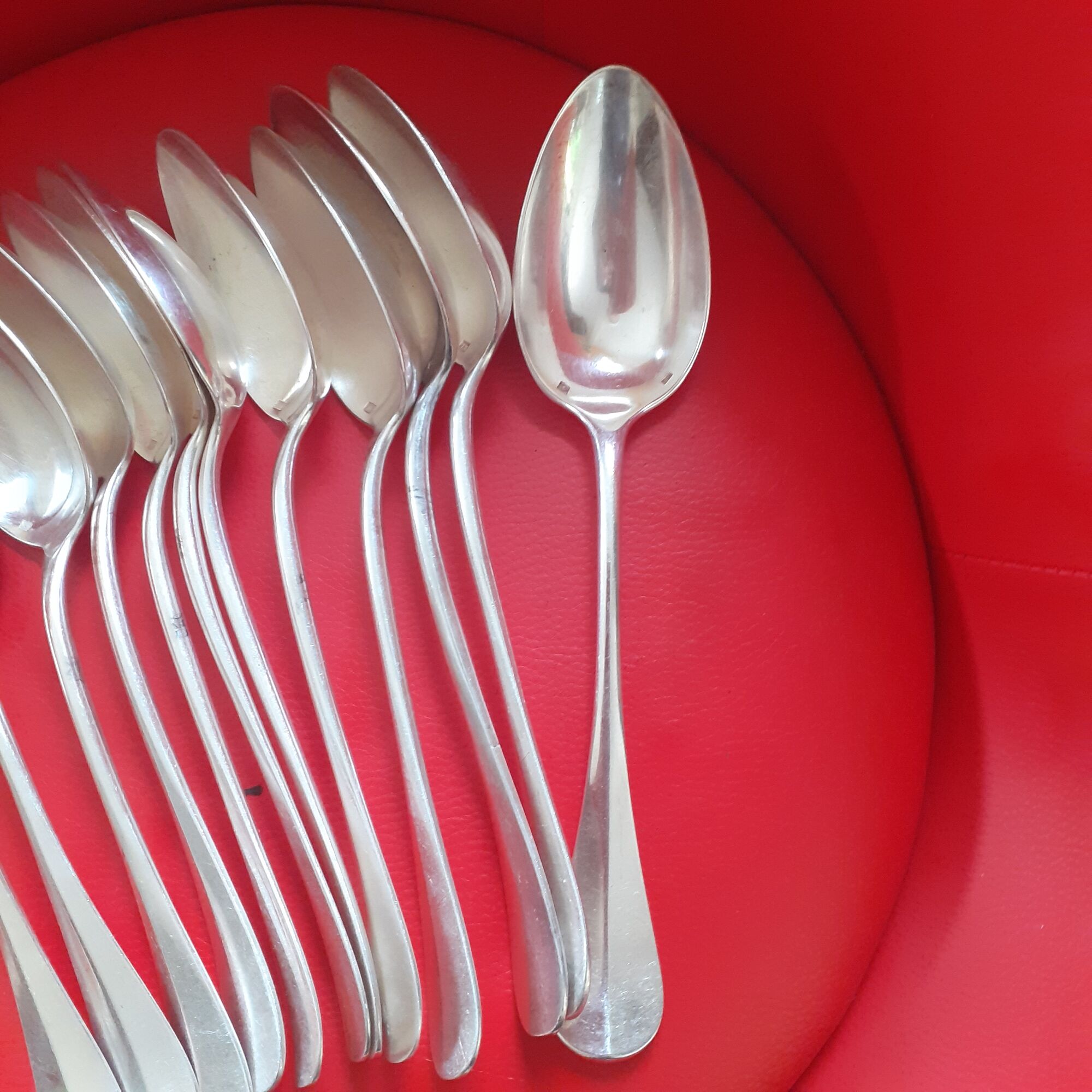 12 tablespoons in silver metal