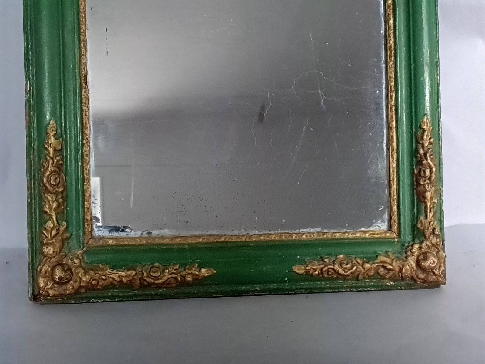Antique mirror with green and gold stucco wood frame 73x62 cm C626
