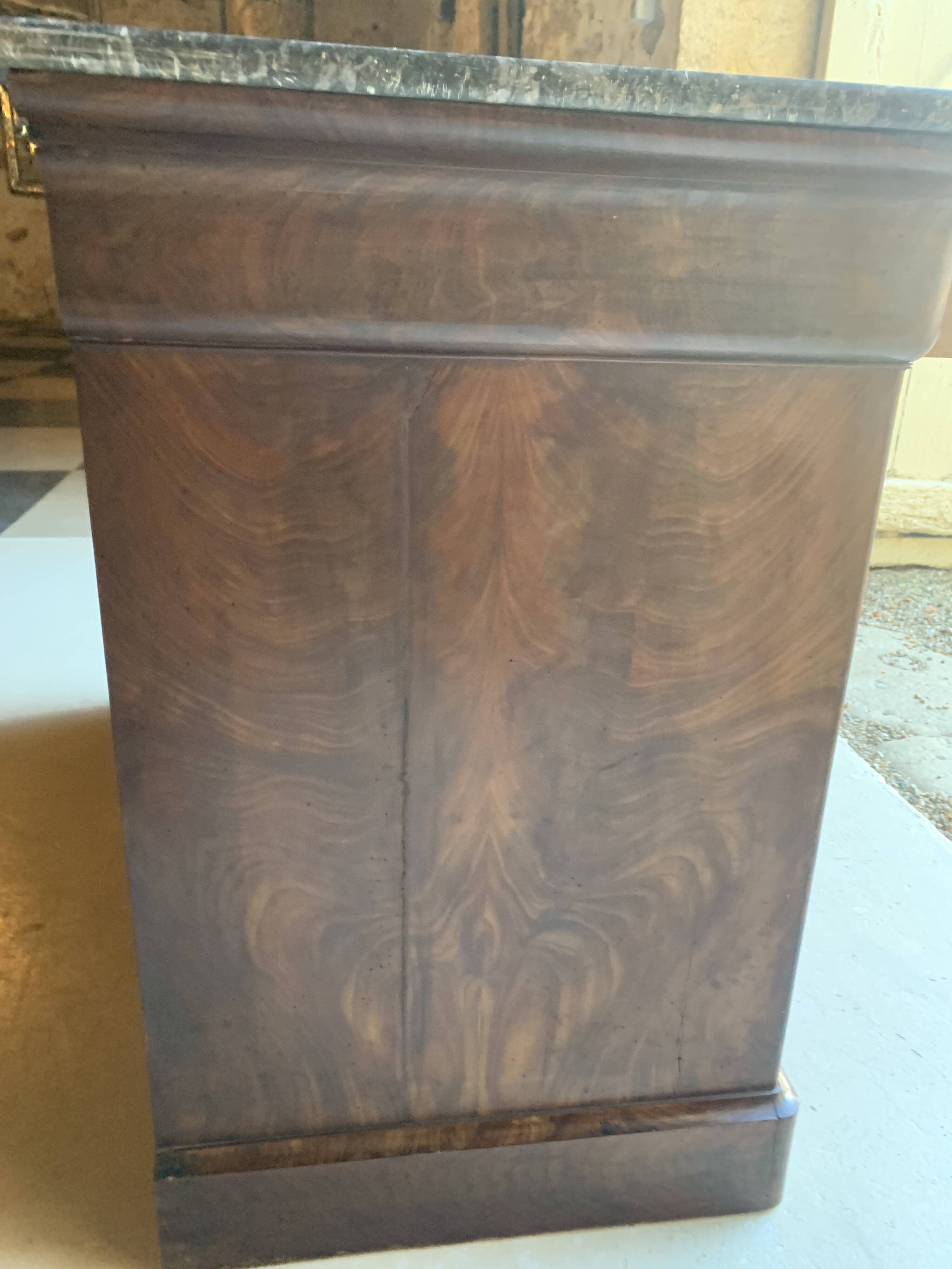 Louis Philippe Commode