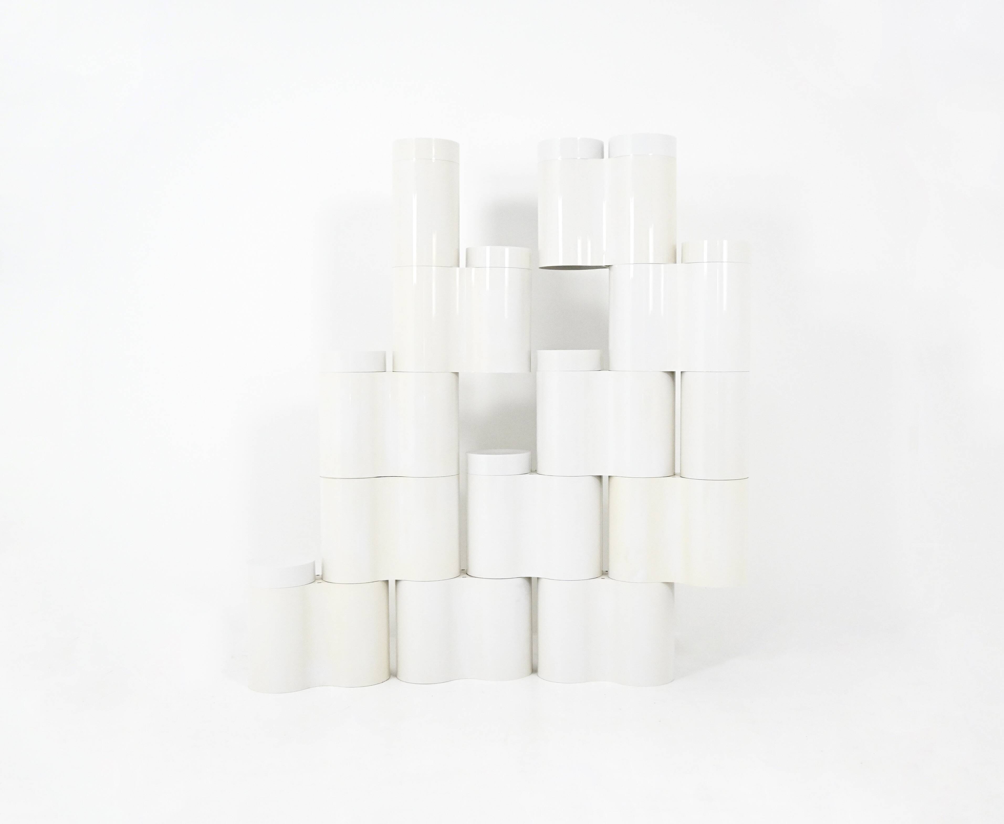 Modular partition "Fiocco" designed by Pierluigi Spadolini for