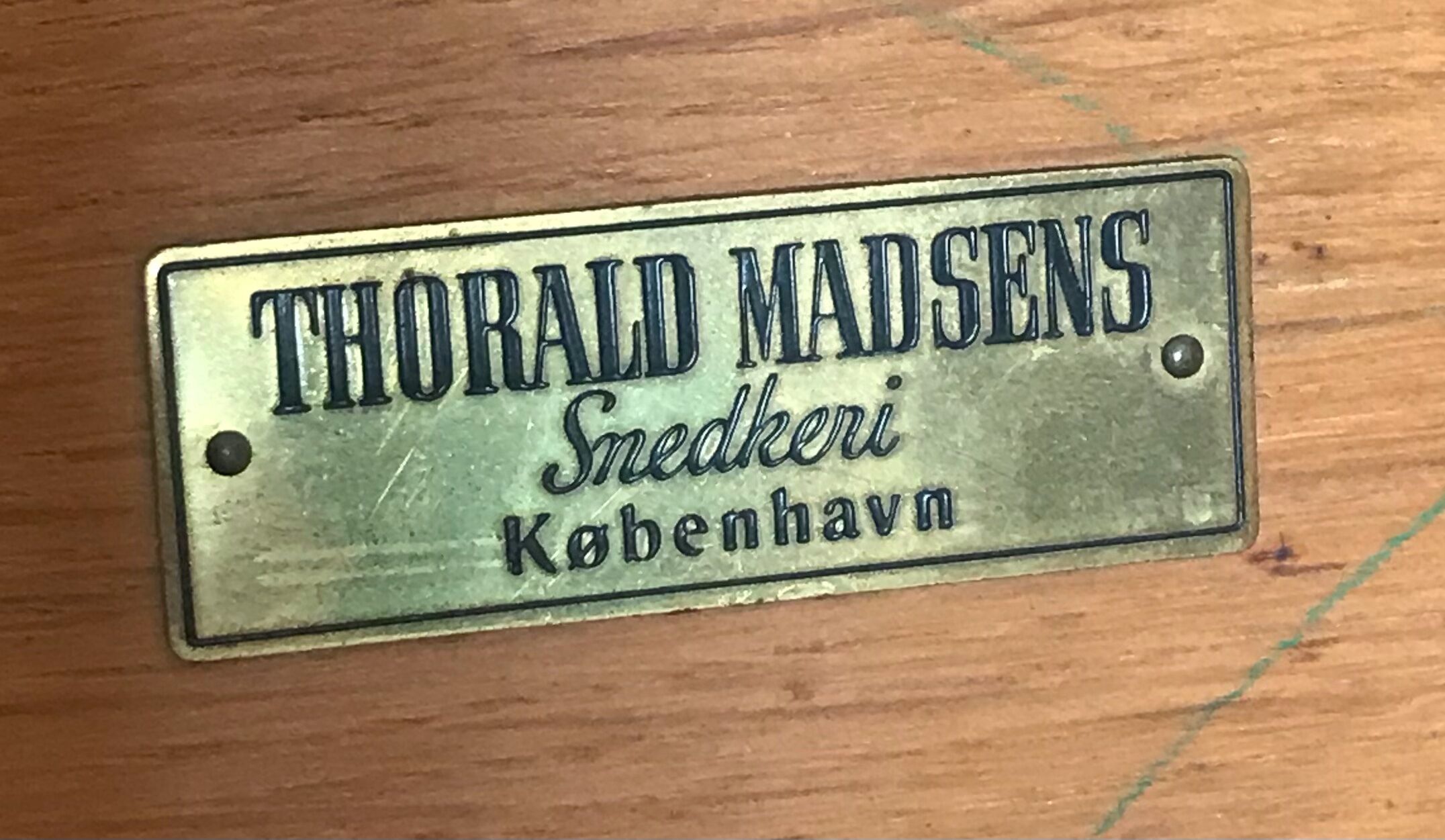 Vintage danish rosewood rectangular coffee table 60s perfect condition, by Thorald Madsens.