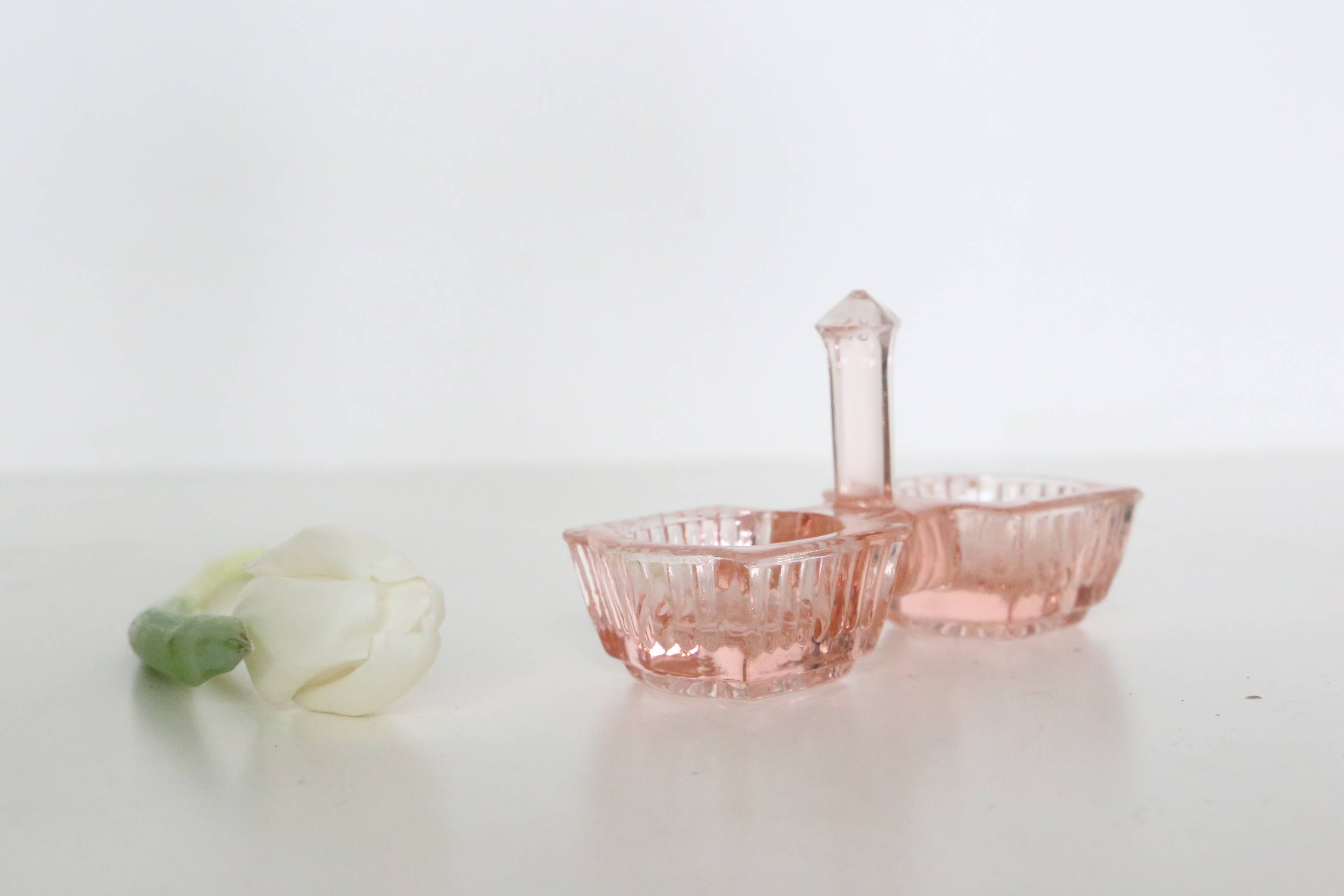 Servant salt pepper in pink glass, molded glass, vintage french, authentic