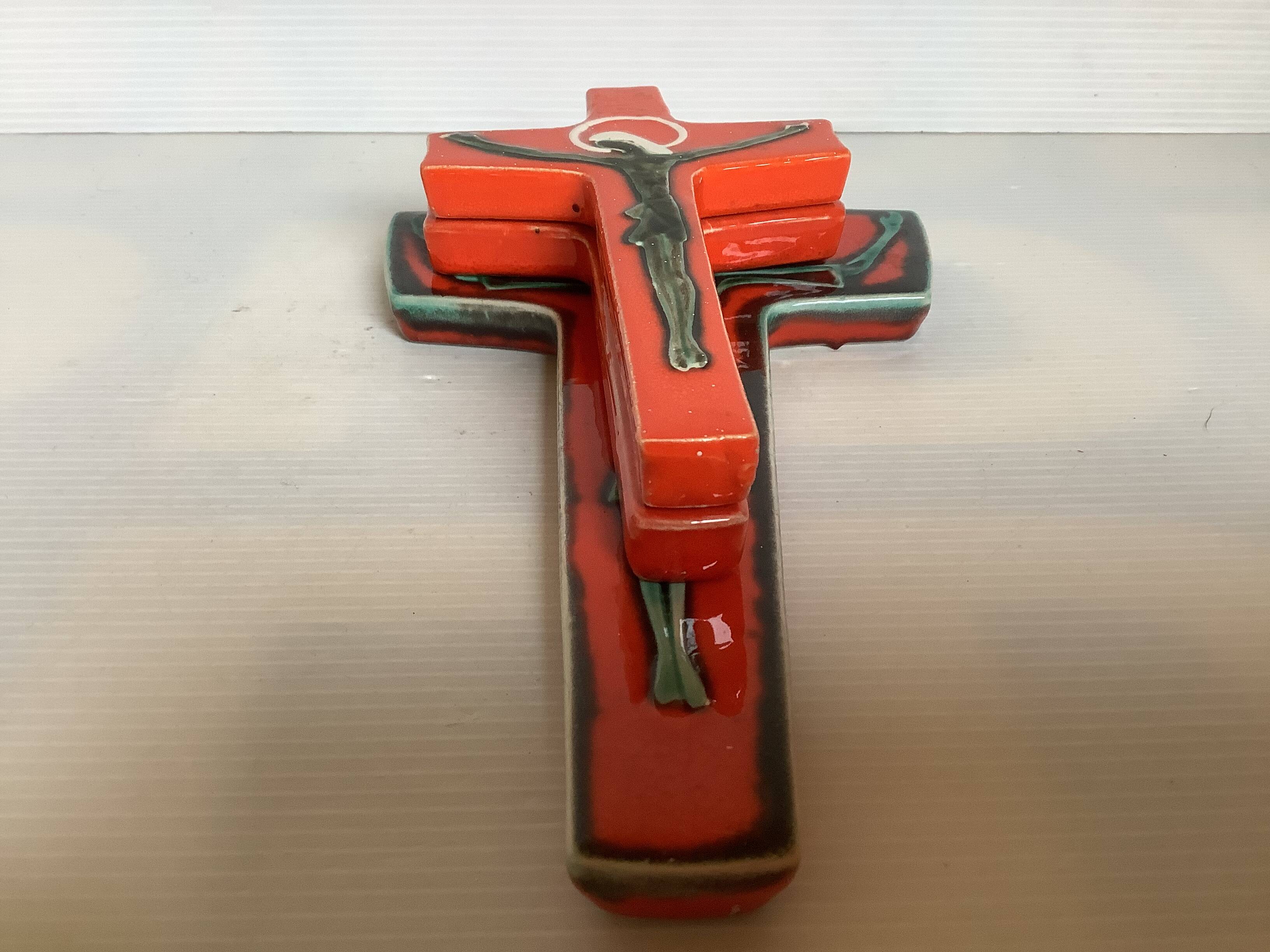 Trio de crucifix céramique orange année 70