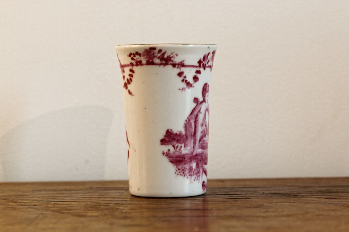 Chinese porcelain brush pot