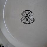 8 Wedgwood plates in English earthenware 19th black monogram
