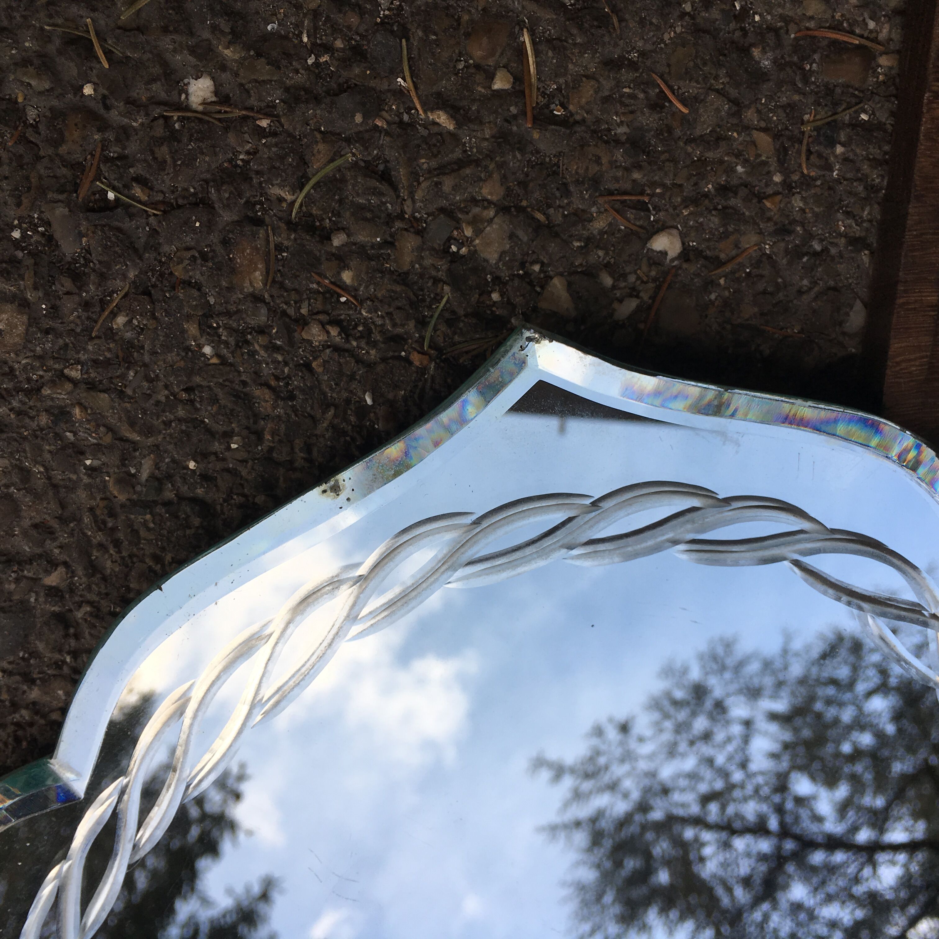 Mirror beveled and chiseled 27x33cm