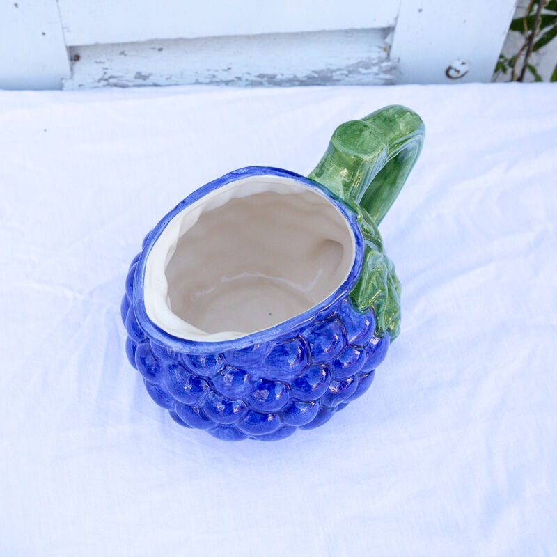 Pitcher slurry grapes