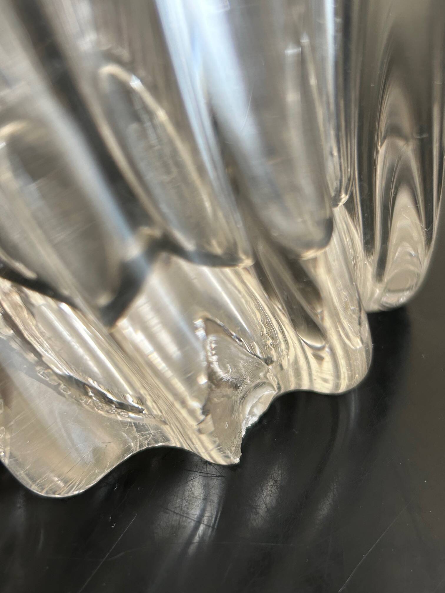 Pierre D'Avesn crystal vase