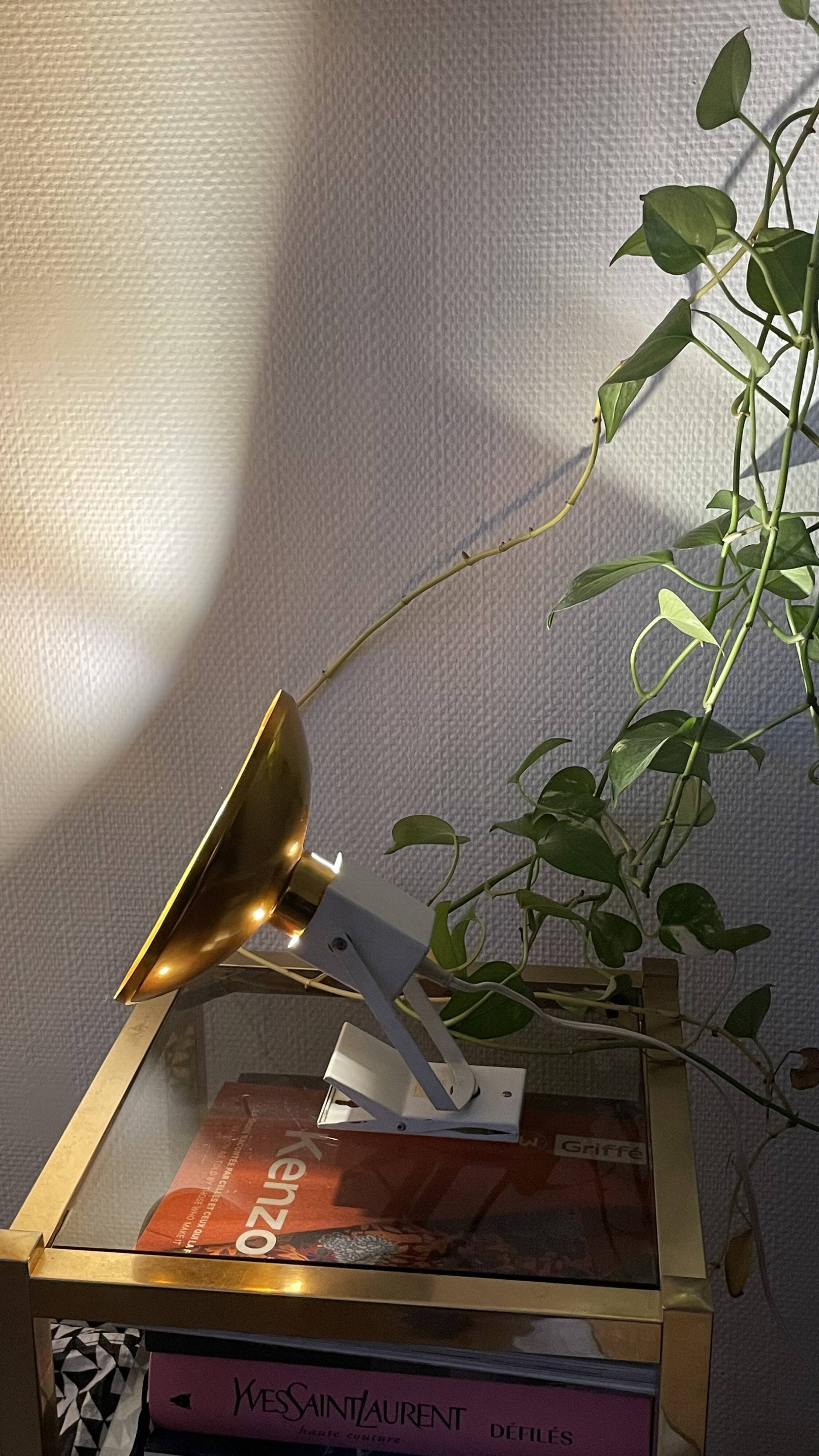 Lampe à pince Lita en métal doré et blanc