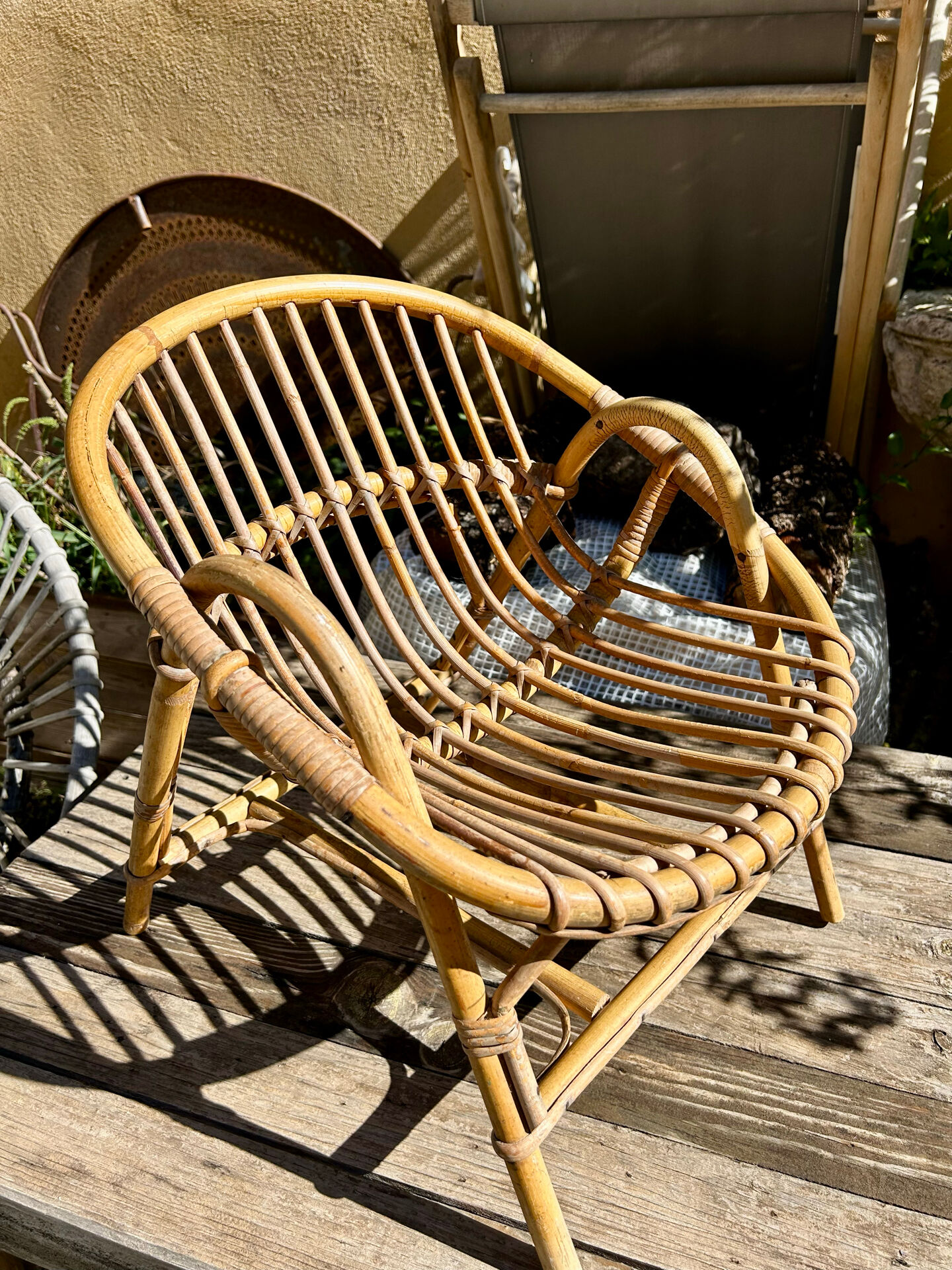 Petit fauteuil en rotin enfant