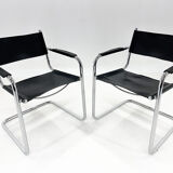 Ensemble de deux chaises cantilever, Italie