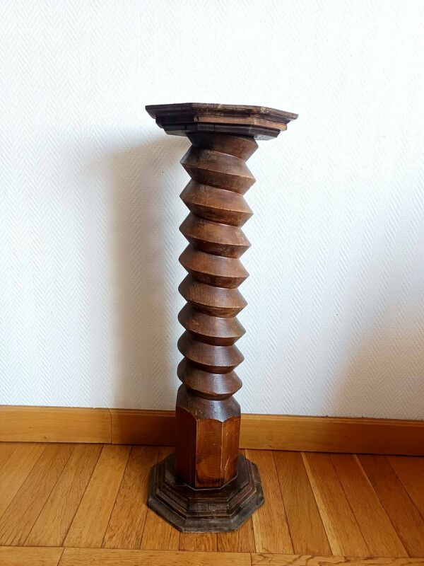 Sellette visse de pressoir en bois sculpté