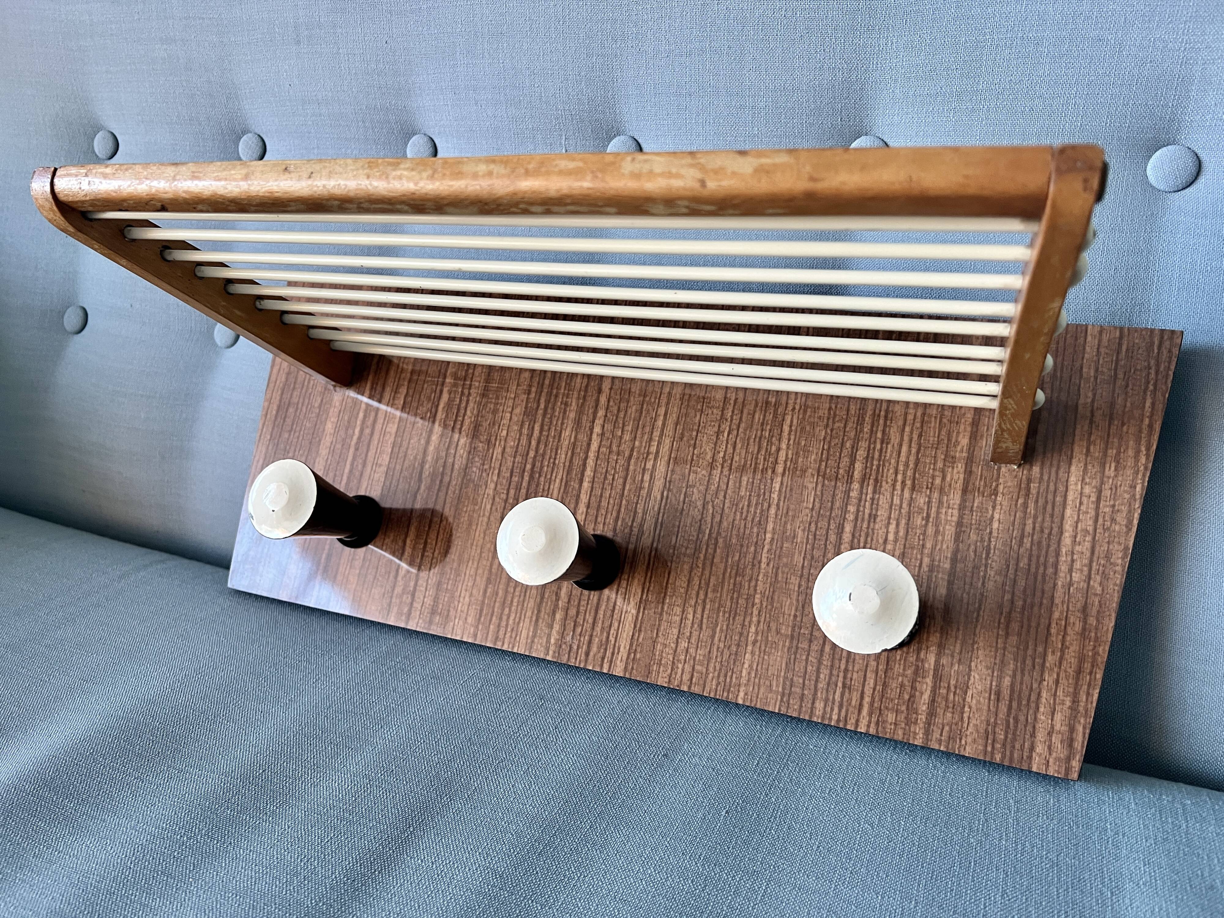 Stylish Mid Century Modern Coat Rack with Wooden Shelves - Charming Vintage Inspired Coat Hanger - S