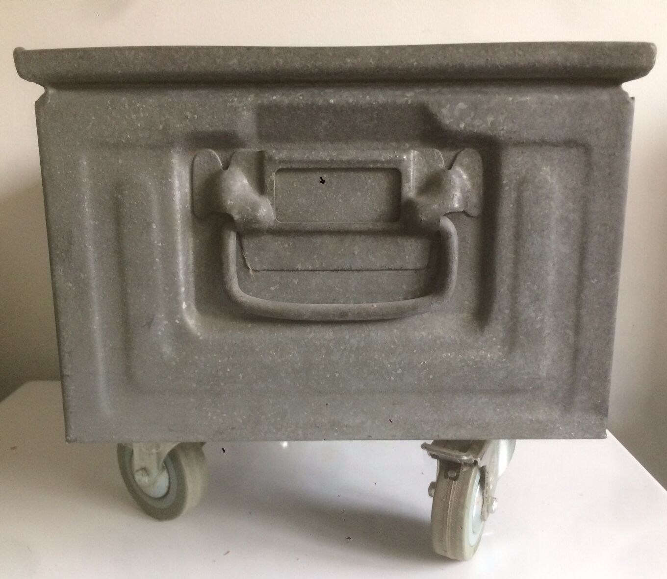 Metal storage box, Schafer Kasten, on wheels