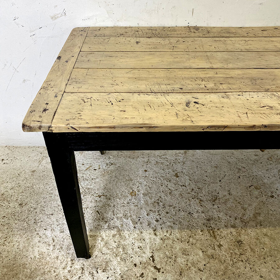 Farmhouse table