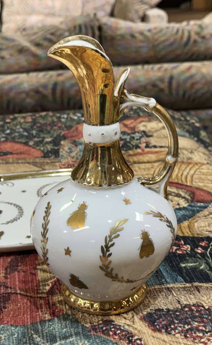 Empire style liqueur service, fly decoration