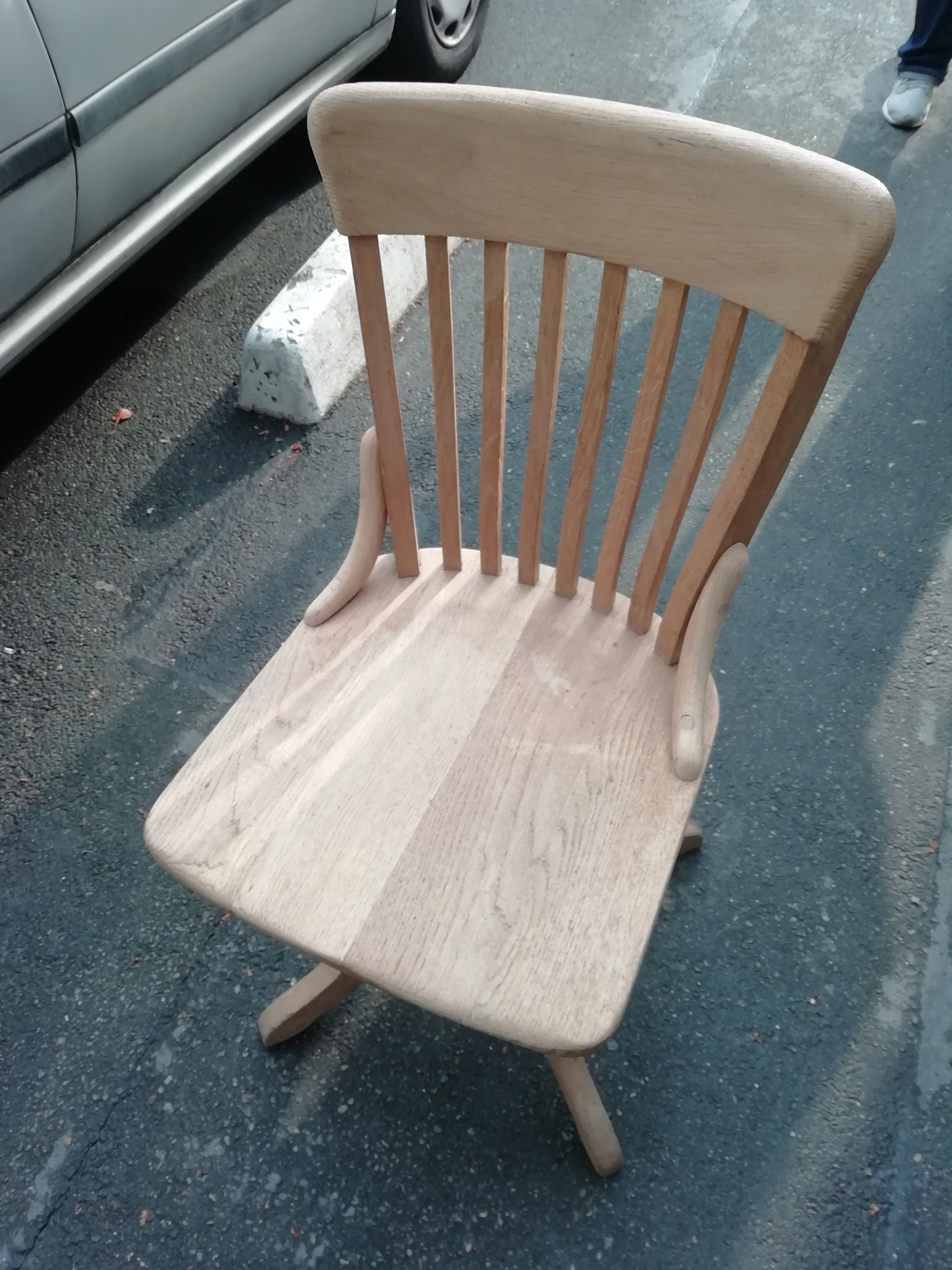 "Amercan" swivel office chair