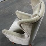 Chair 50s in ears