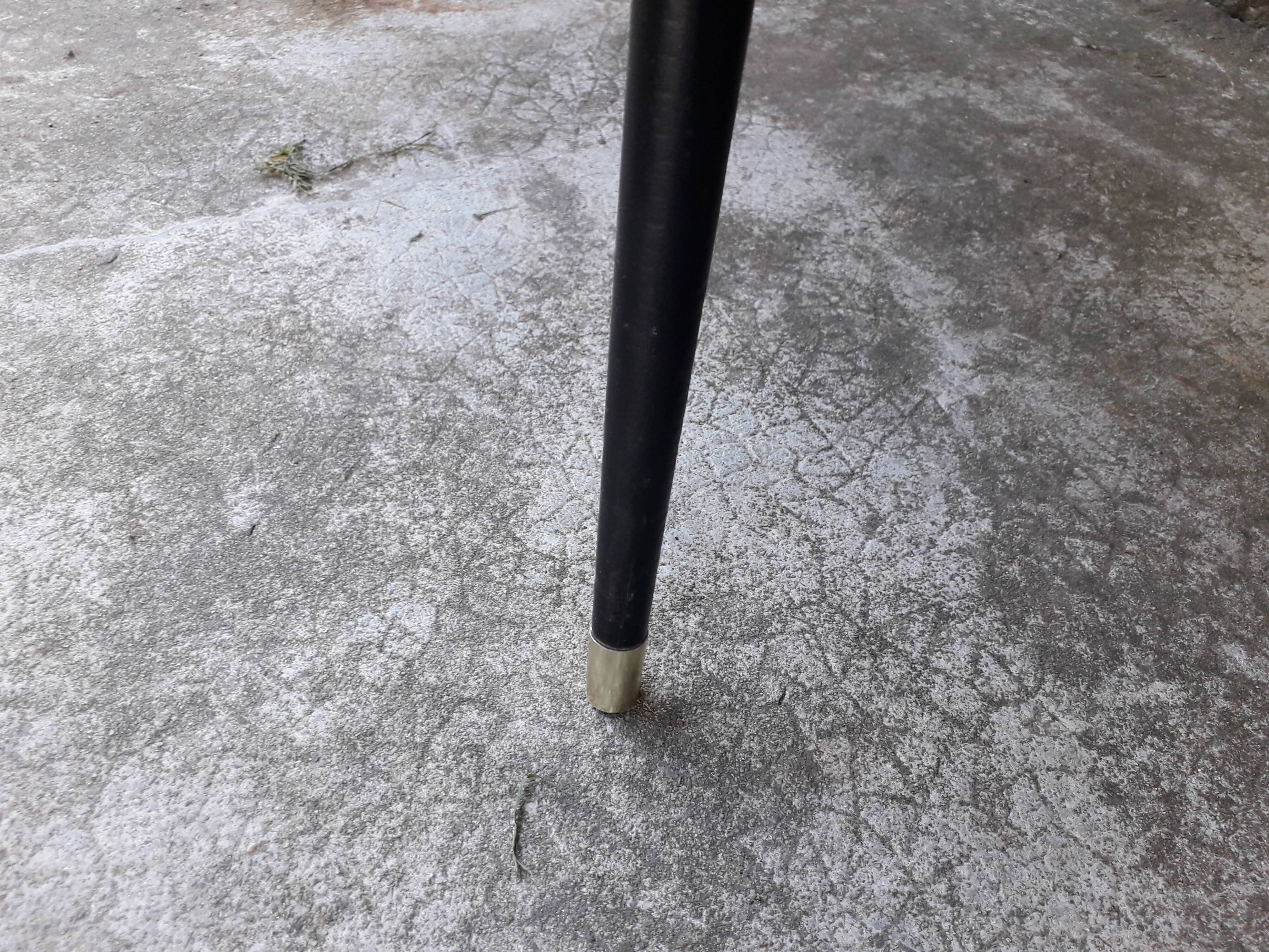 Vintage coffee table spindle legs