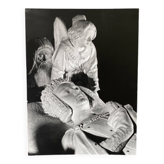 Silver gelatin photograph of Angel and Duchess by Bernard Darot and José Chevreau, 20th century