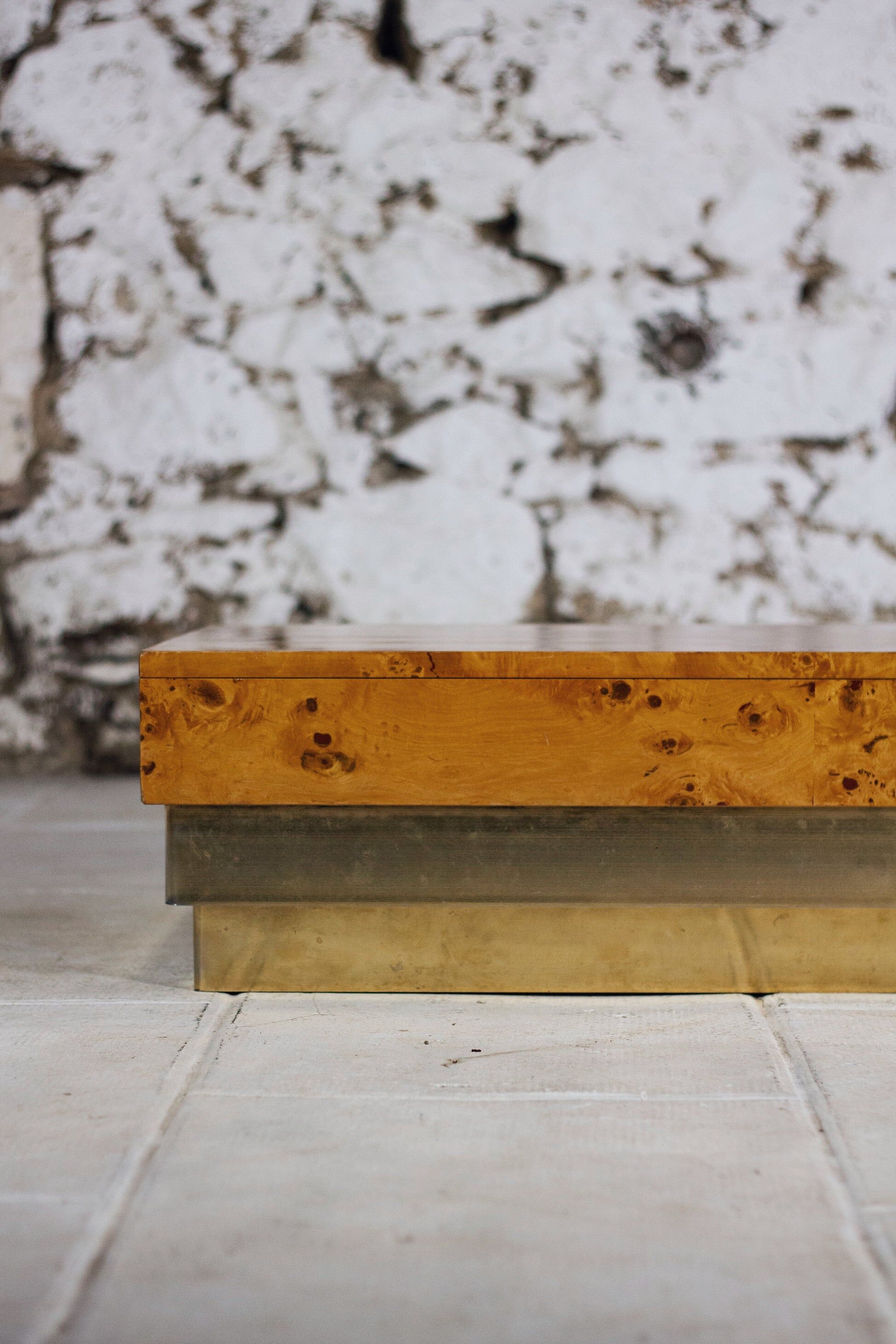 Coffee table in elm burl and brass, 1970