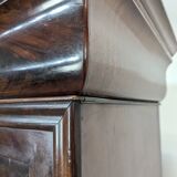 Louis Philippe period glass cabinet in flamed mahogany