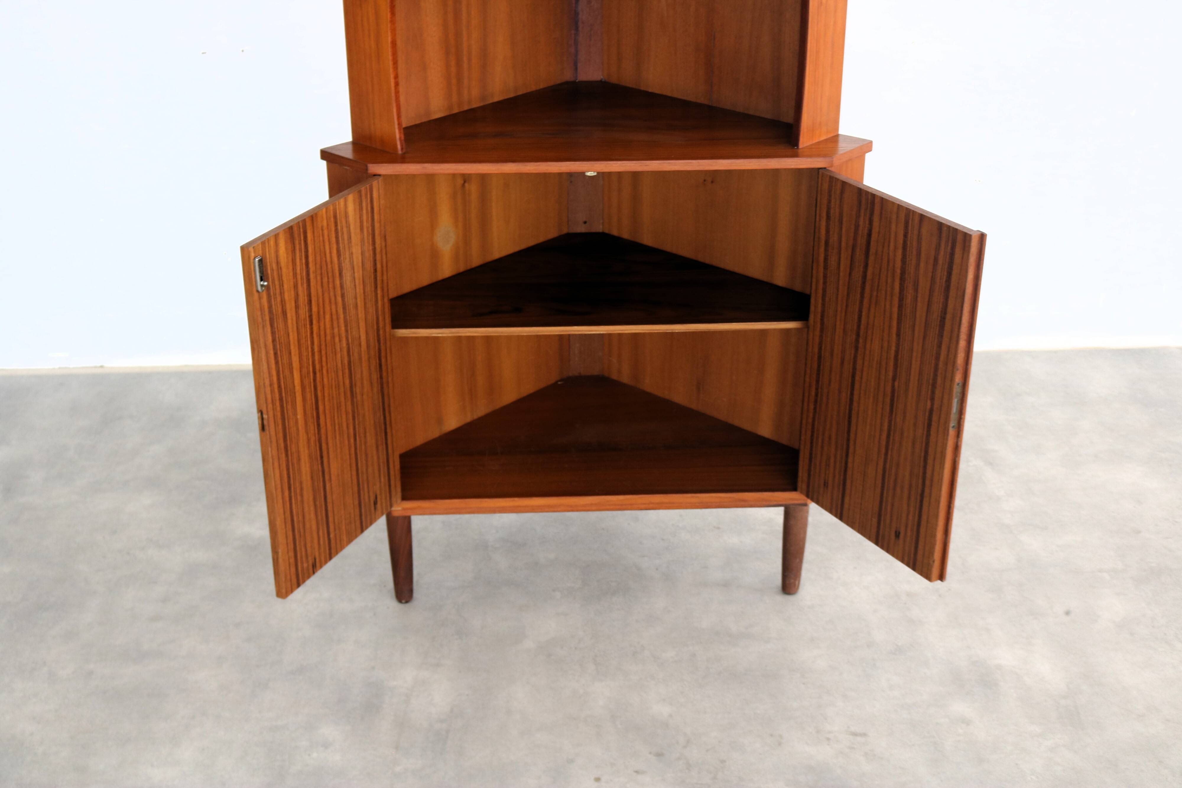vintage corner cabinet | display cabinet | 1960s | Danish