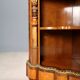 Buffet ancien en placage de loupe d’érable, Royaume-Uni, XIXe siècle