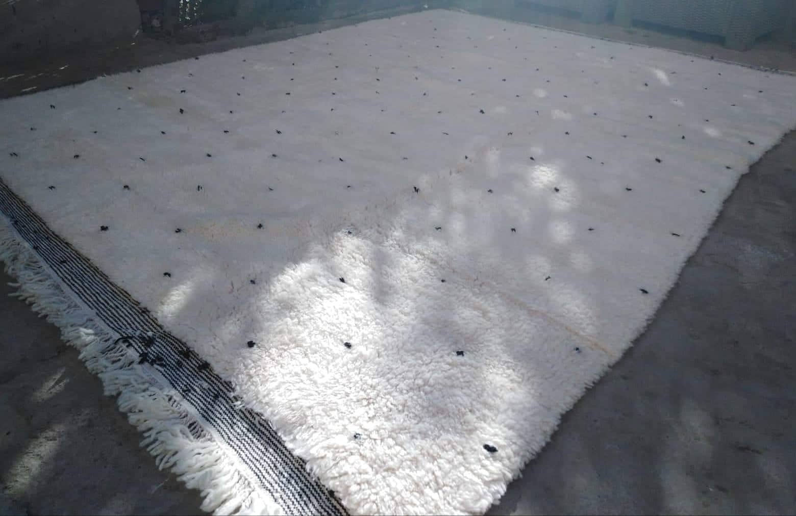 Mrirt rug, 100% virgin wool, 320x240cm