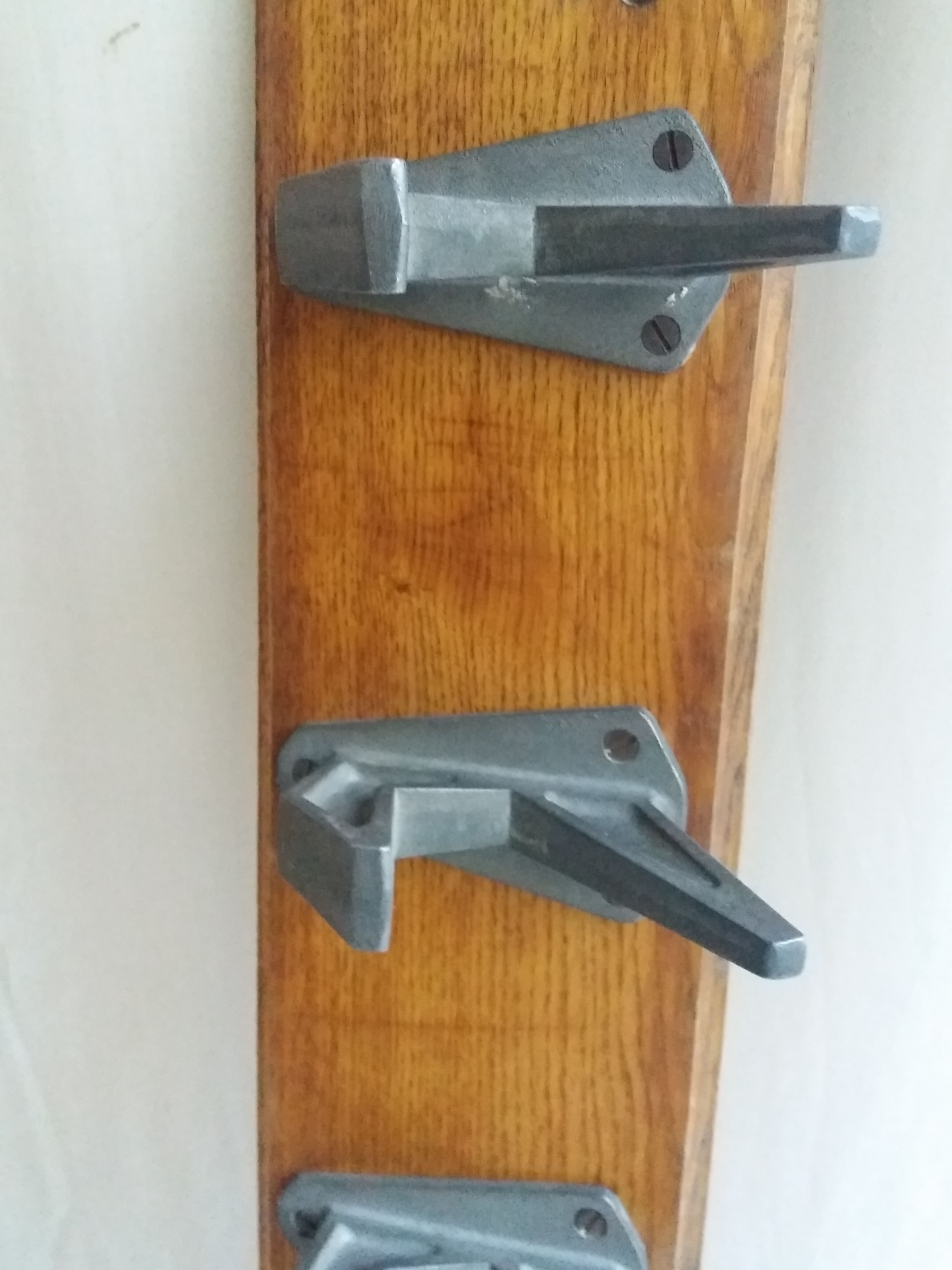 Industrial coatrack