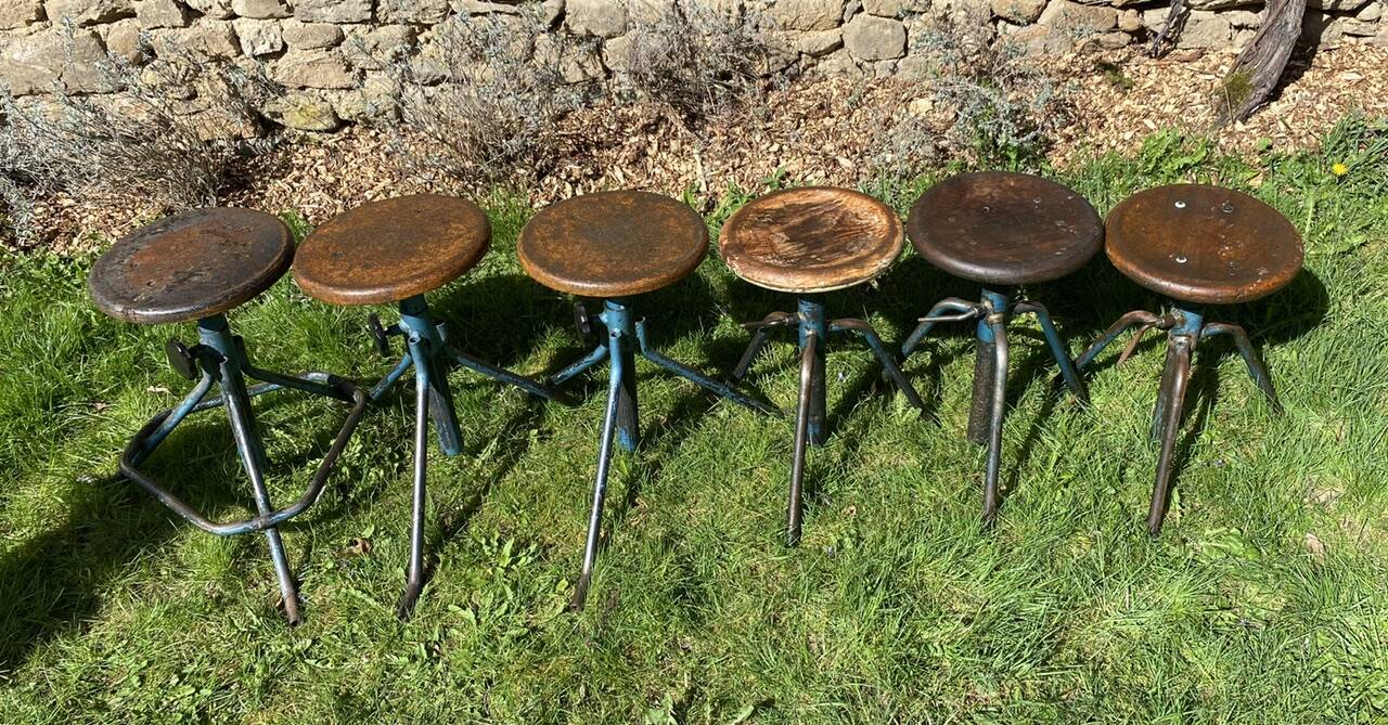 6 adjustable industrial workshop stools, 50s/60s