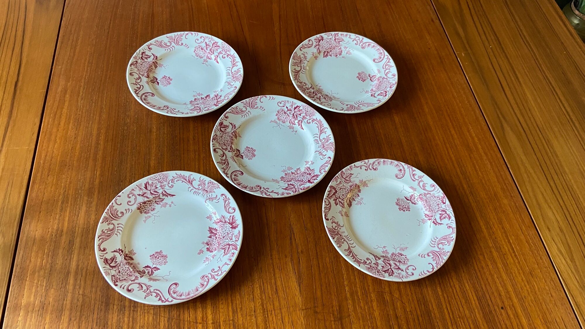 Pop-up Christmas 2022 - Set of 5 flat plates pink iron earth Saint-Amand