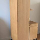 Armoire asymétrique vintage en chêne rénovée