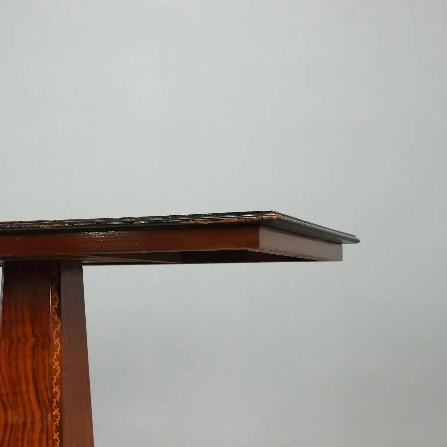 Table en palissandre et acajou - Angleterre fin XIXe siècle
