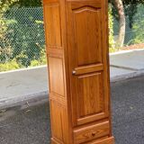 Scandinavian single-door solid wood wardrobe with hanging space