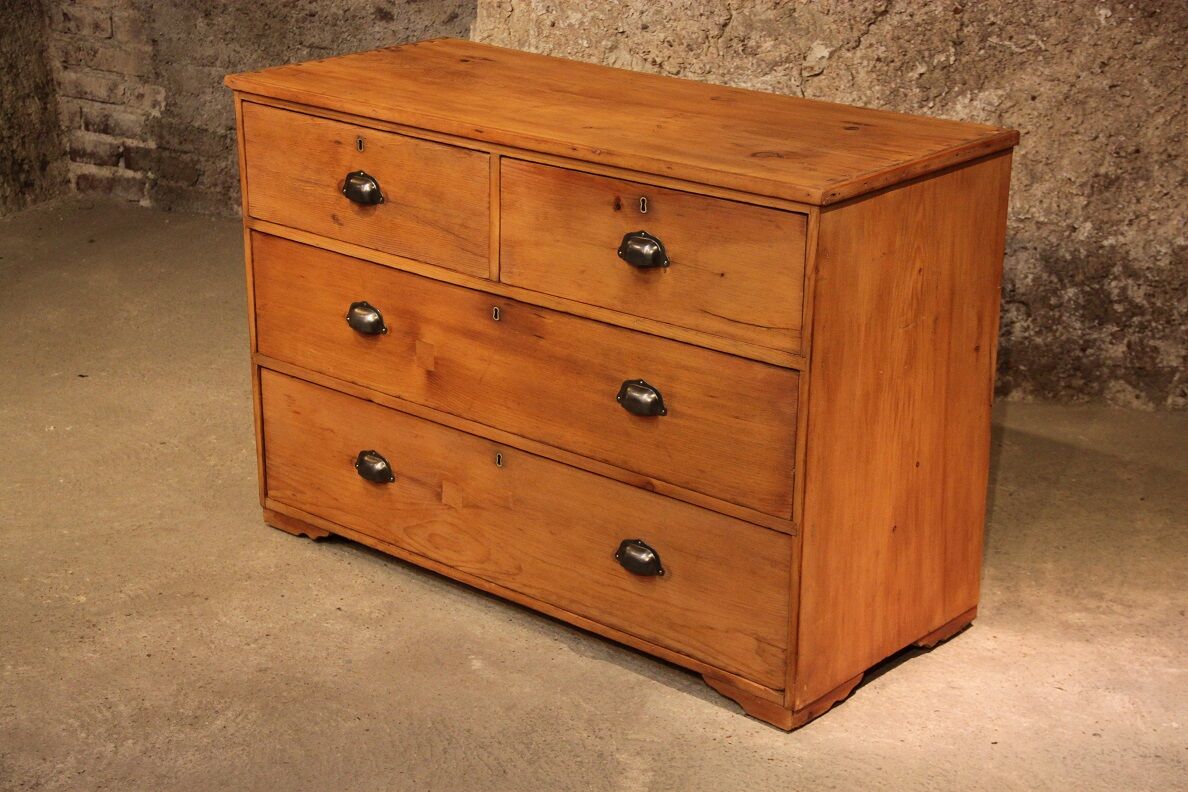 Chest of drawers old pine