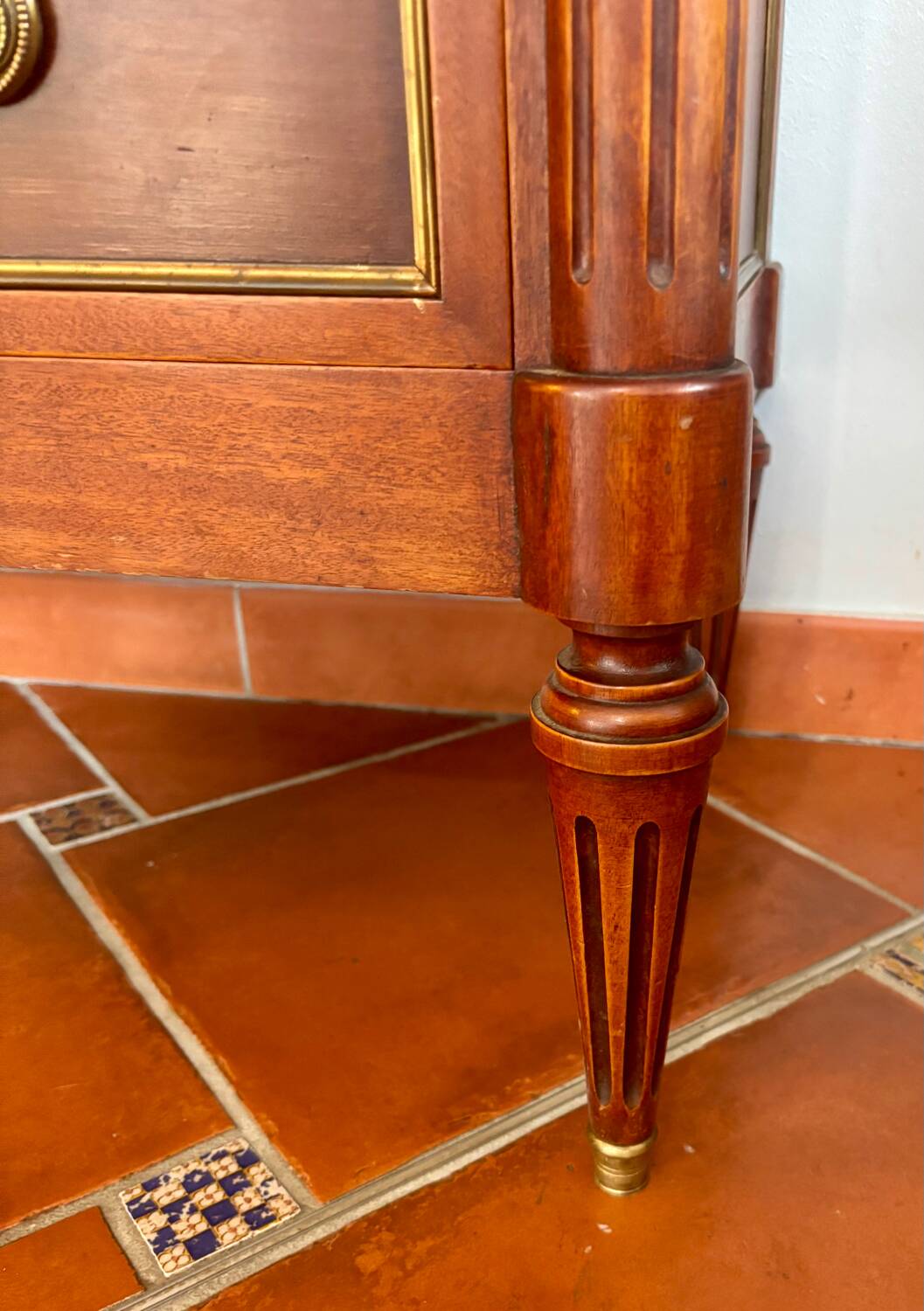 Commode de style Louis XVI