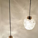 Suspension à deux lumières en cascade laiton doré  et verres moulés