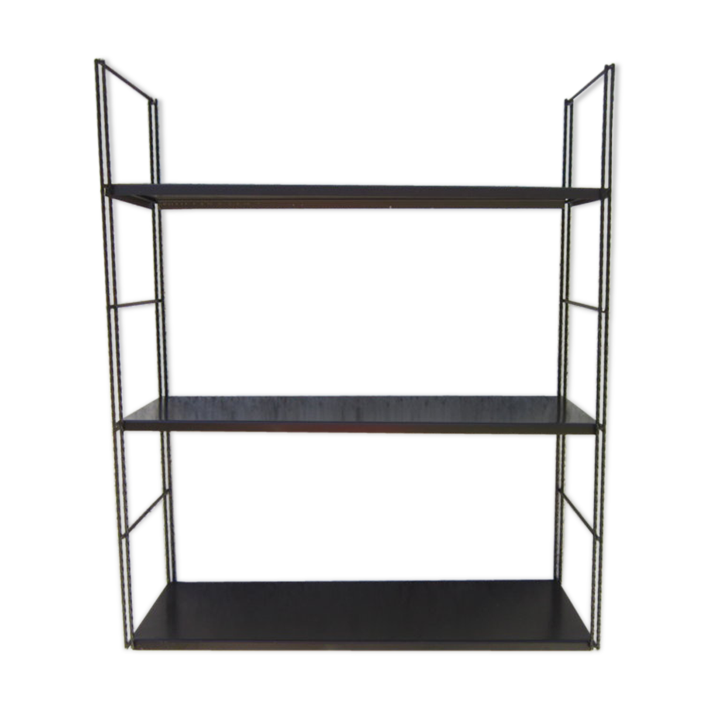 Shelf wall metal string